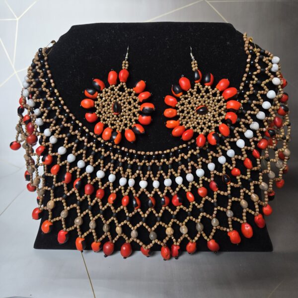 Collar de Dama en V